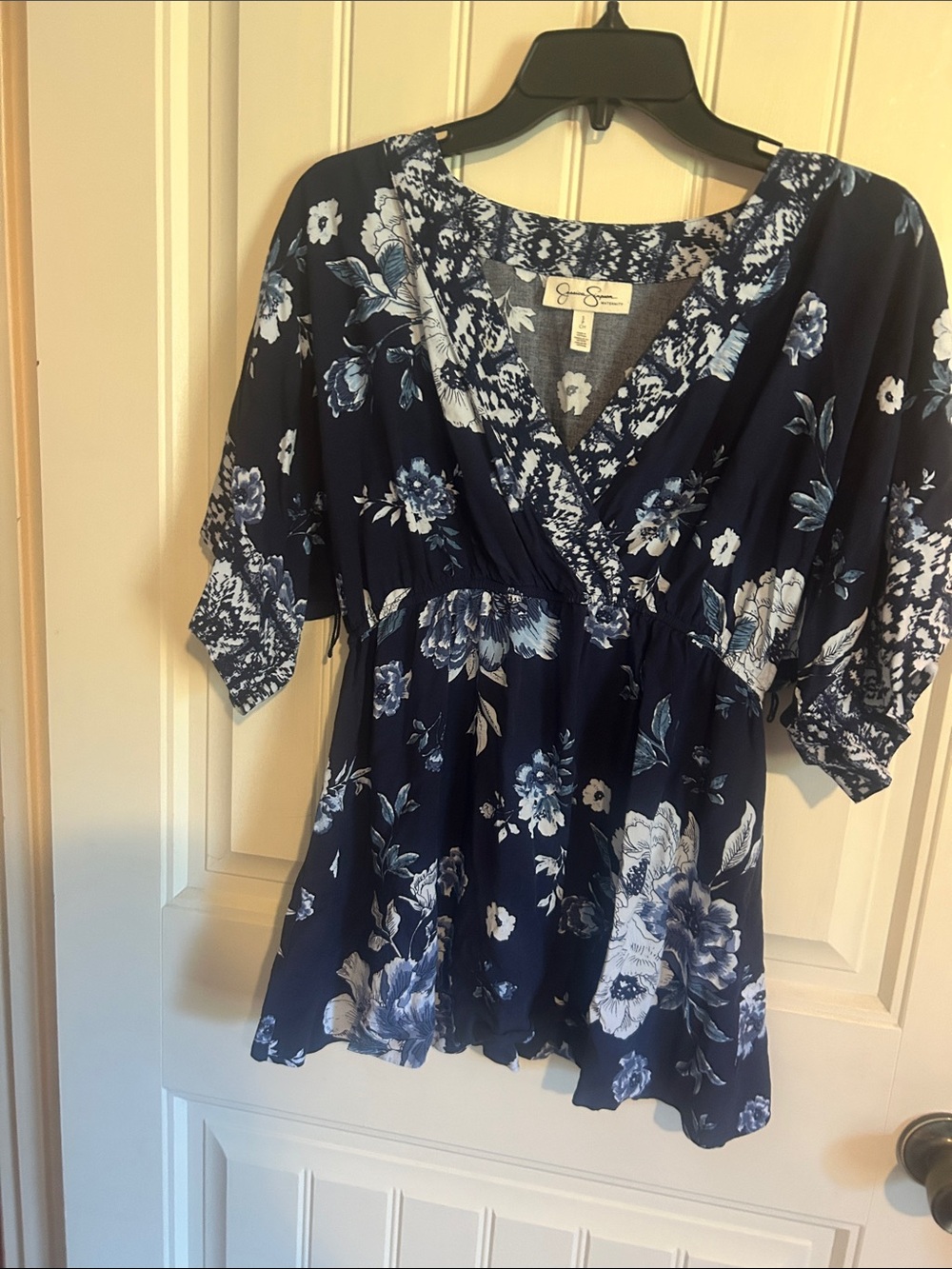 Jessica Simpson Navy Floral V-Neck Peplum Blouse